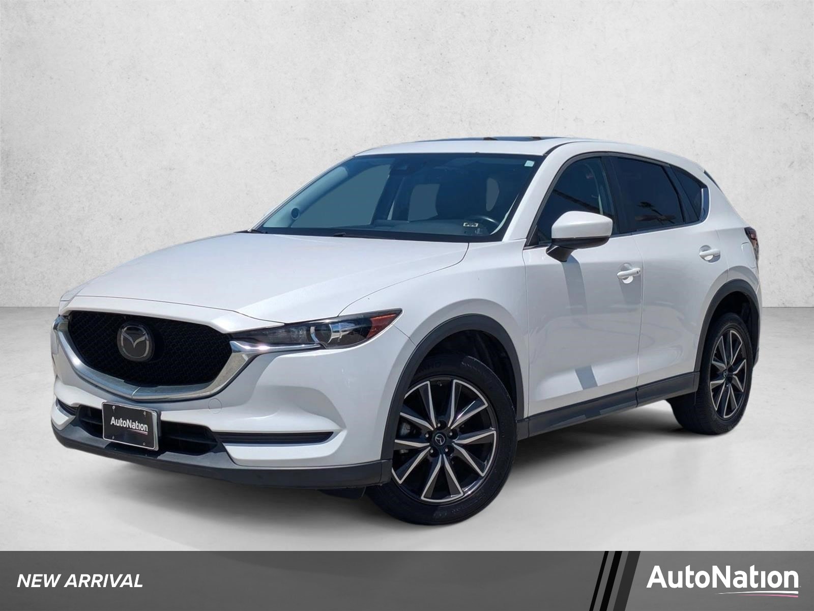 2018 Mazda CX-5 Touring auto's photo
