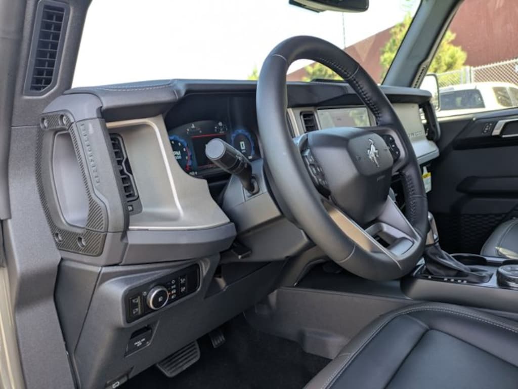 New 2025 Ford Bronco Outer Banks SUV