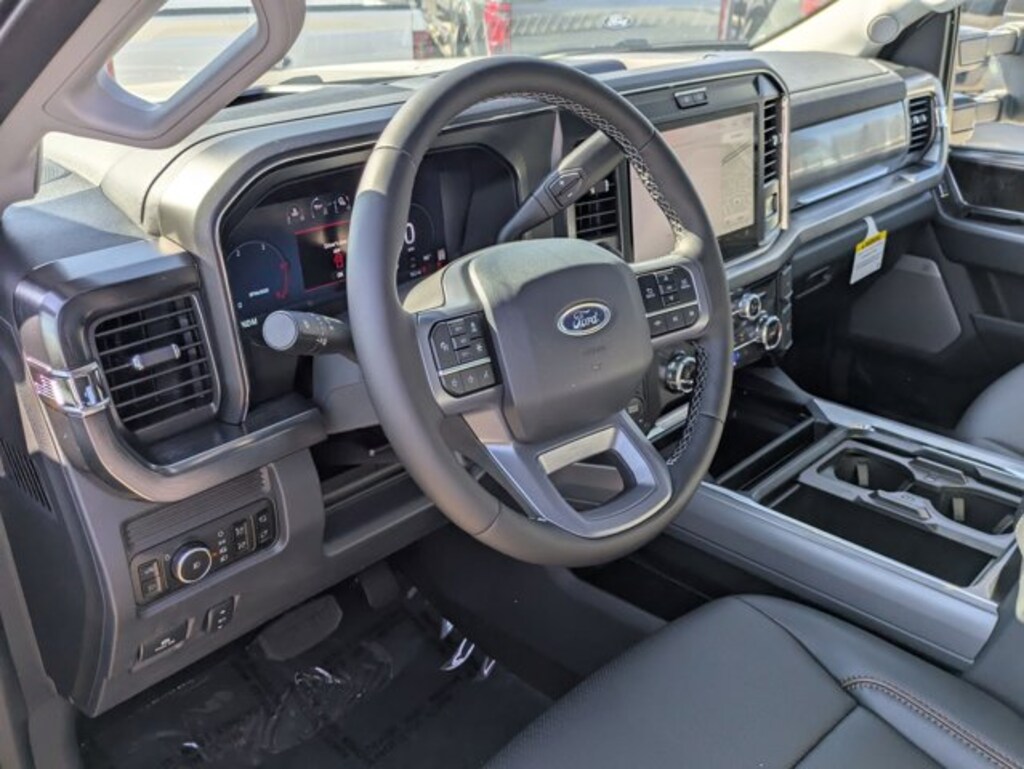 New 2025 Ford F-350 LARIAT Truck Crew Cab