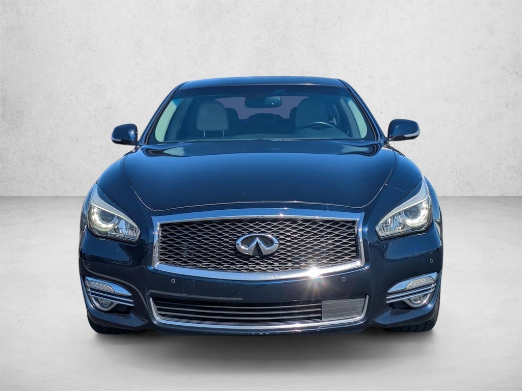 Used 2015 INFINITI Q70L Sedan