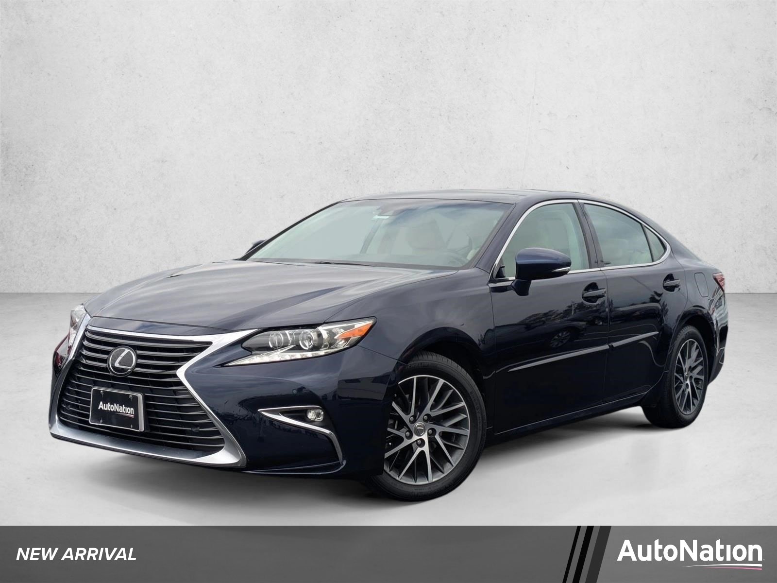 2017 Lexus ES 350 350's photo