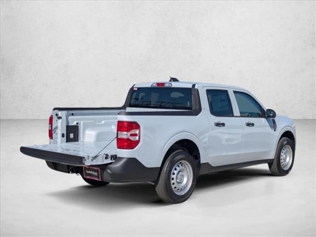 New 2025 Ford Maverick XL Truck SuperCrew