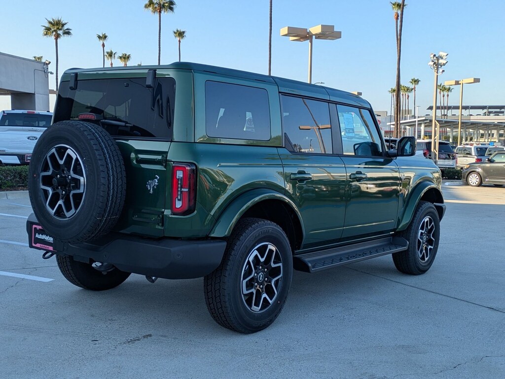 New 2025 Ford Bronco Outer Banks SUV