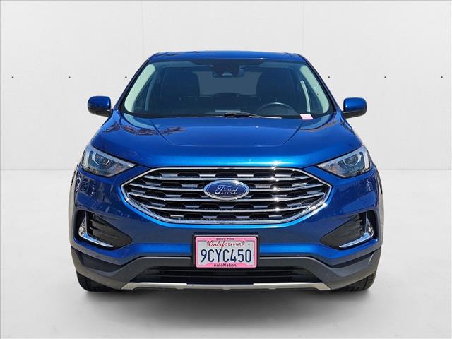 2022 Ford Edge SEL photo 2