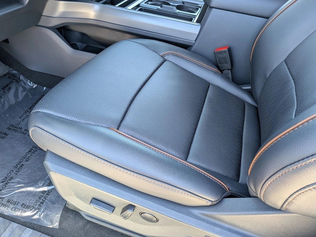 New 2026 Ford F-250 LARIAT Truck Crew Cab