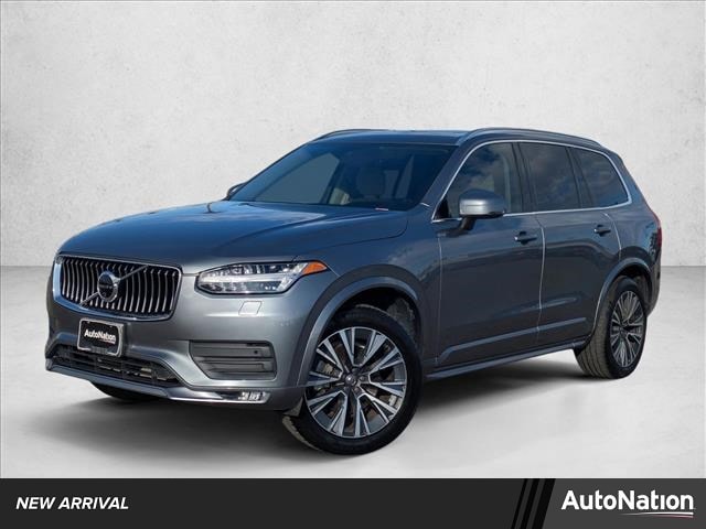 2020 Volvo XC90 Momentum's photo