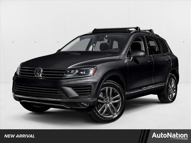 2015 Volkswagen Touareg's photo