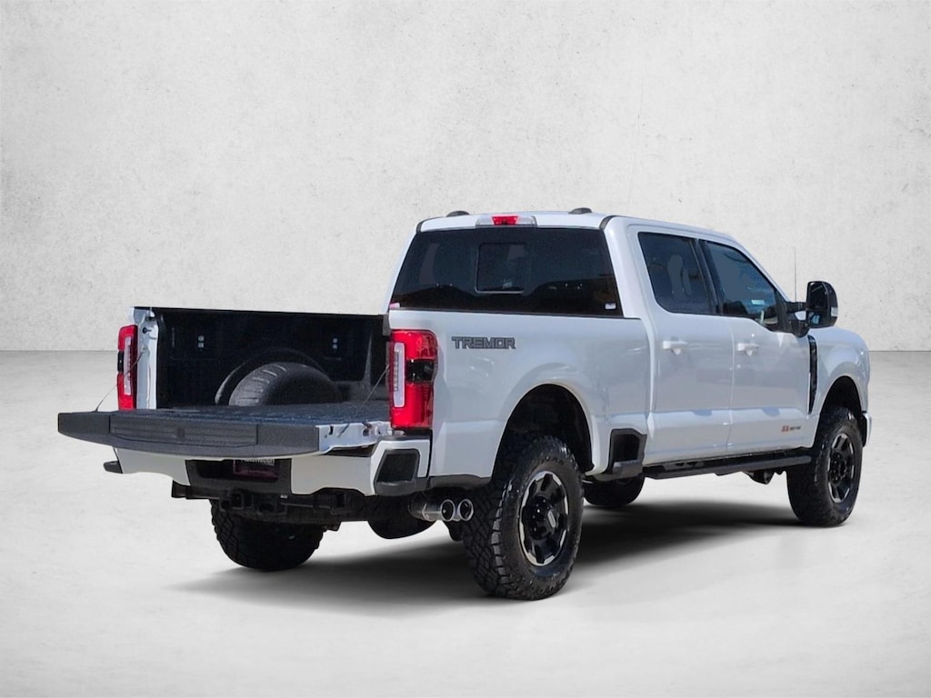 New 2026 Ford F-350 Platinum Truck Crew Cab