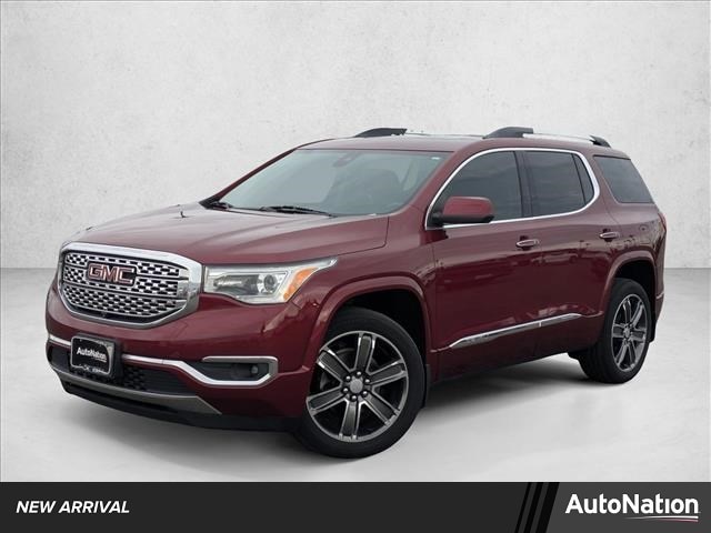 2017 GMC Acadia Denali's photo