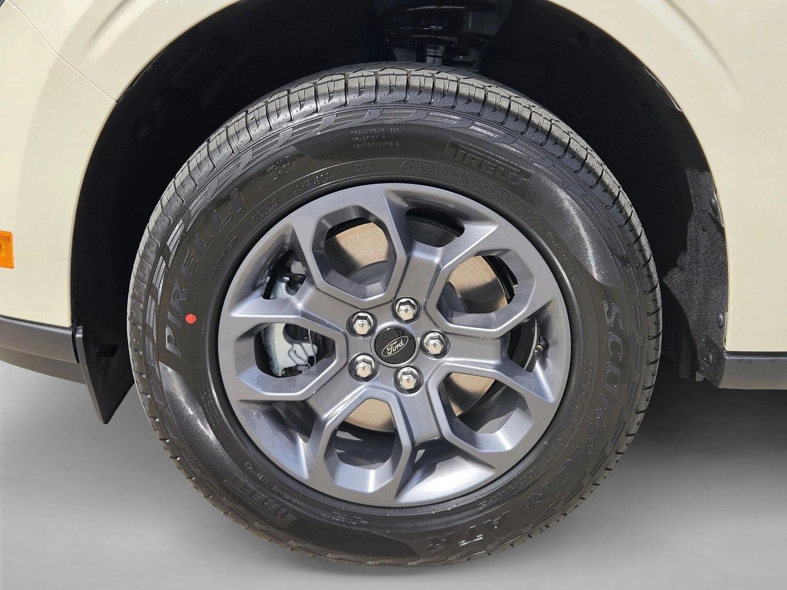 2025 Ford Maverick XLT - Photo 10