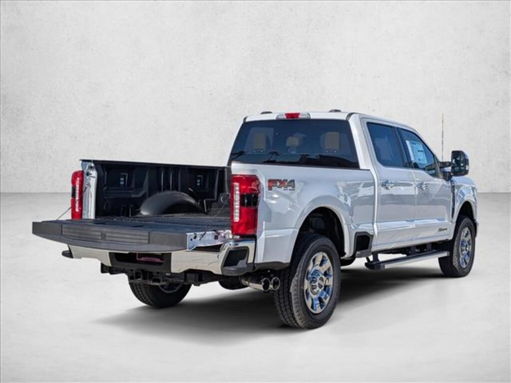 New 2026 Ford F-250 LARIAT Truck Crew Cab
