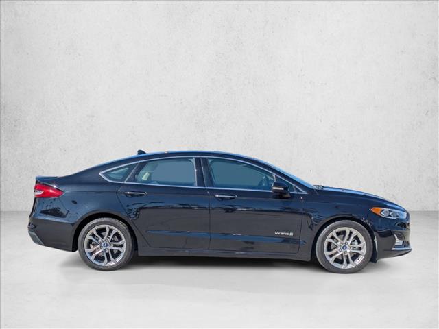 2019 Ford Fusion Hybrid Titanium photo 3