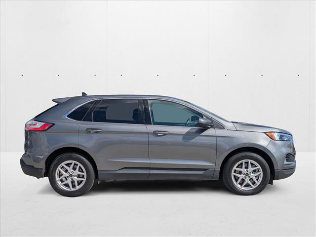 2024 Ford Edge SEL photo 4