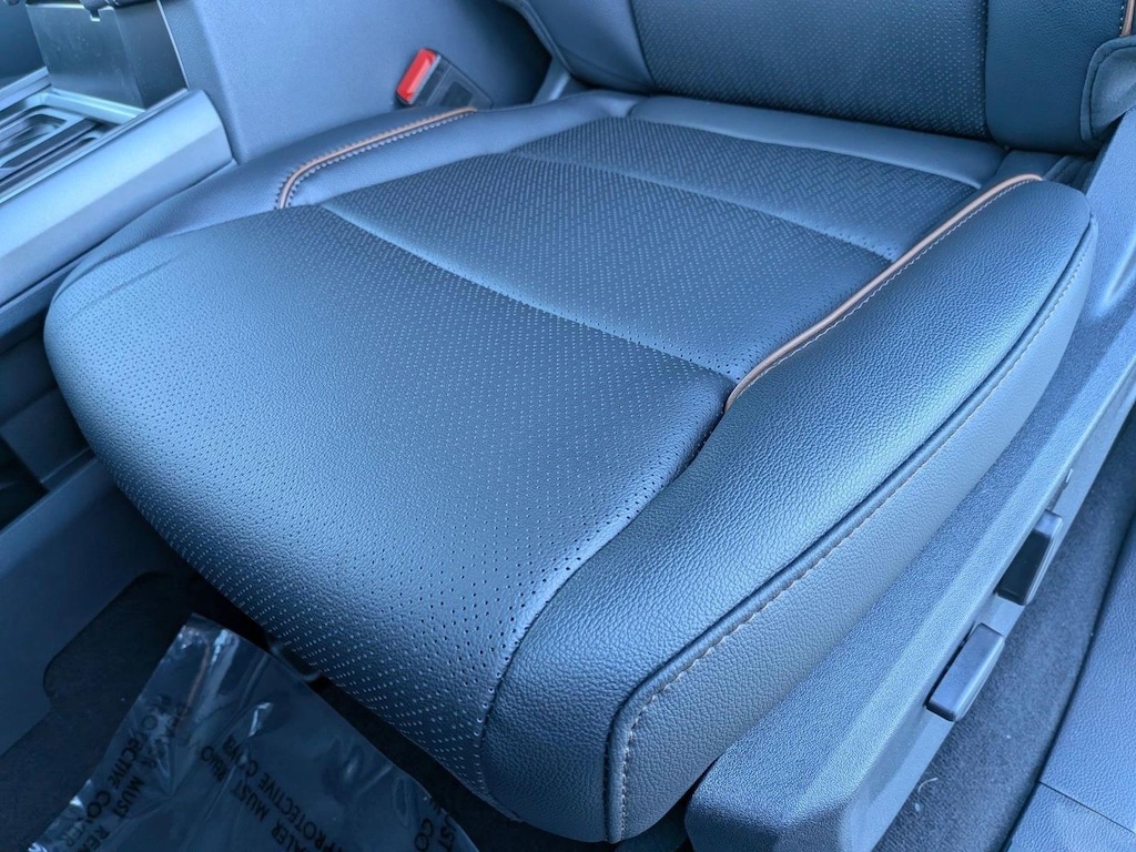New 2026 Ford F-250 LARIAT Truck Crew Cab