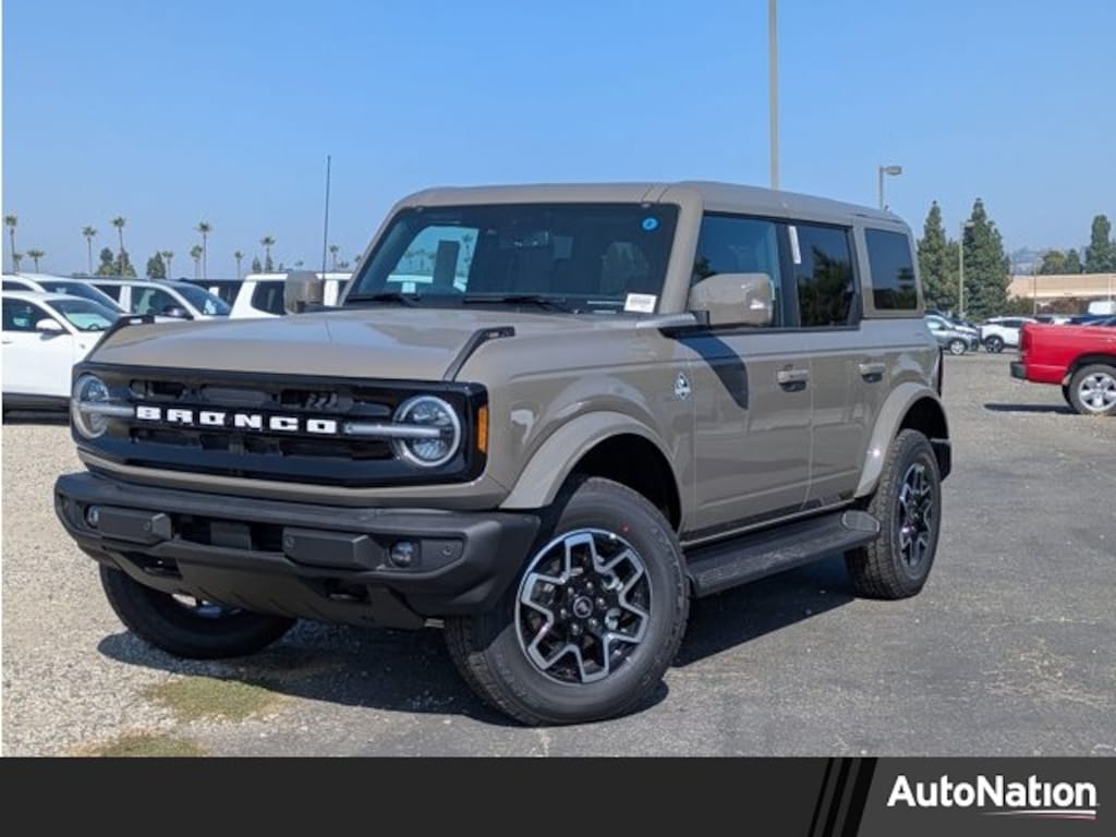 New 2025 Ford Bronco Outer Banks SUV