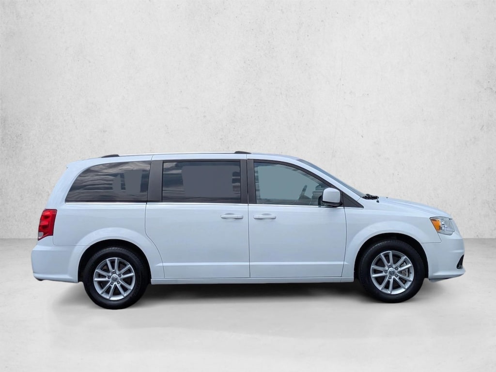 Used 2019 Dodge Grand Caravan SXT Van Passenger Van