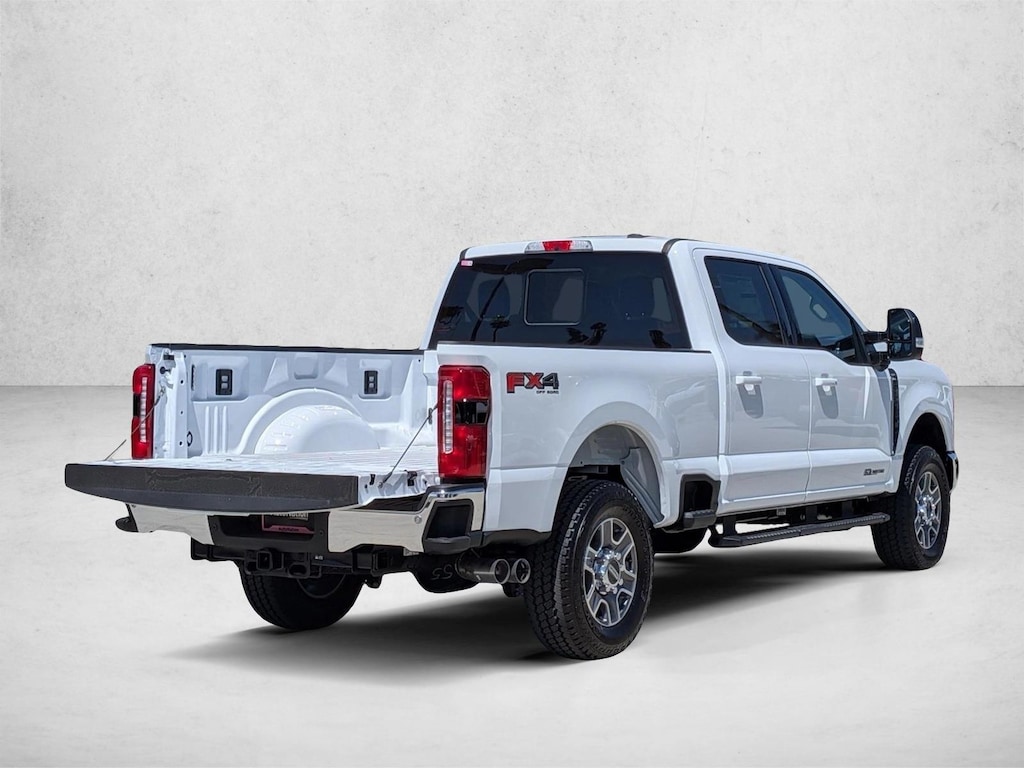 New 2026 Ford F-250 LARIAT Truck Crew Cab