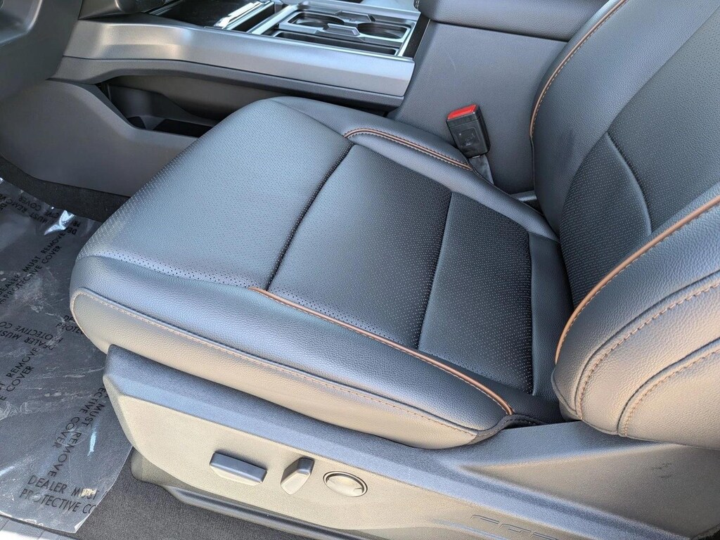 New 2026 Ford F-250 LARIAT Truck Crew Cab