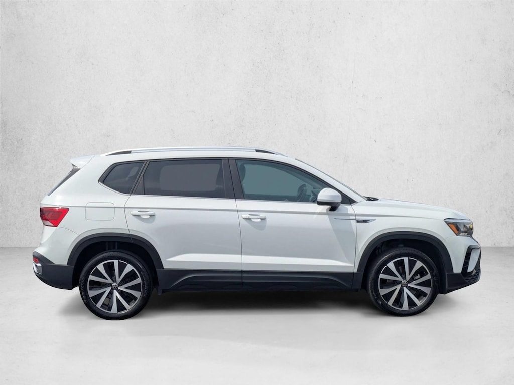 Used 2024 Volkswagen Taos SE SUV