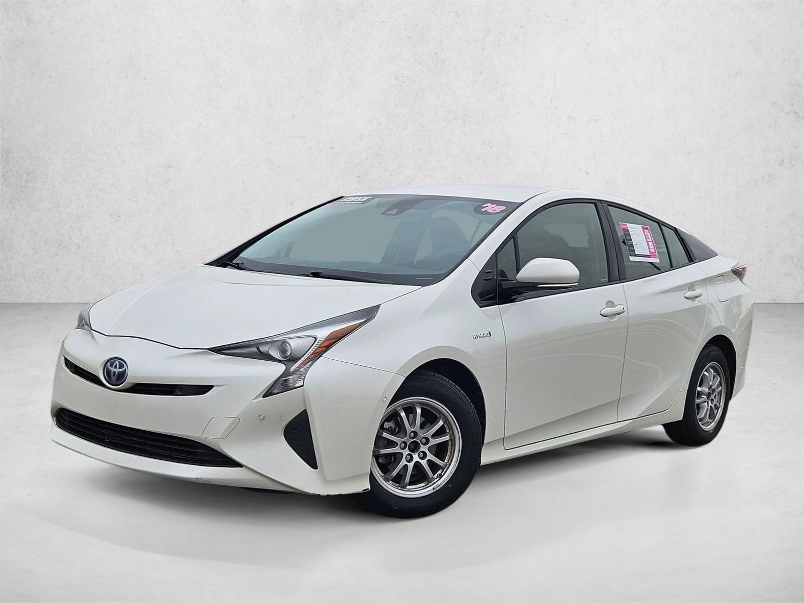 2018 Toyota Prius Two's photo