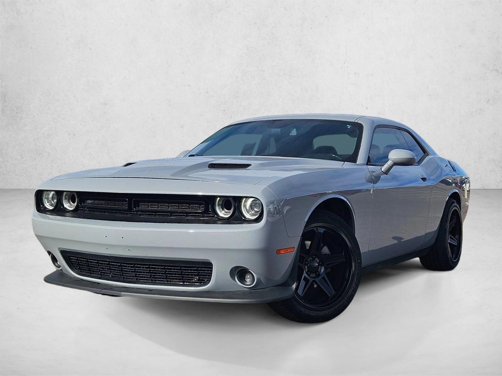 2021 Dodge Challenger SXT's photo
