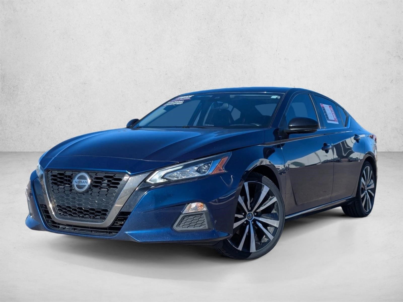 2021 Nissan Altima SR's photo