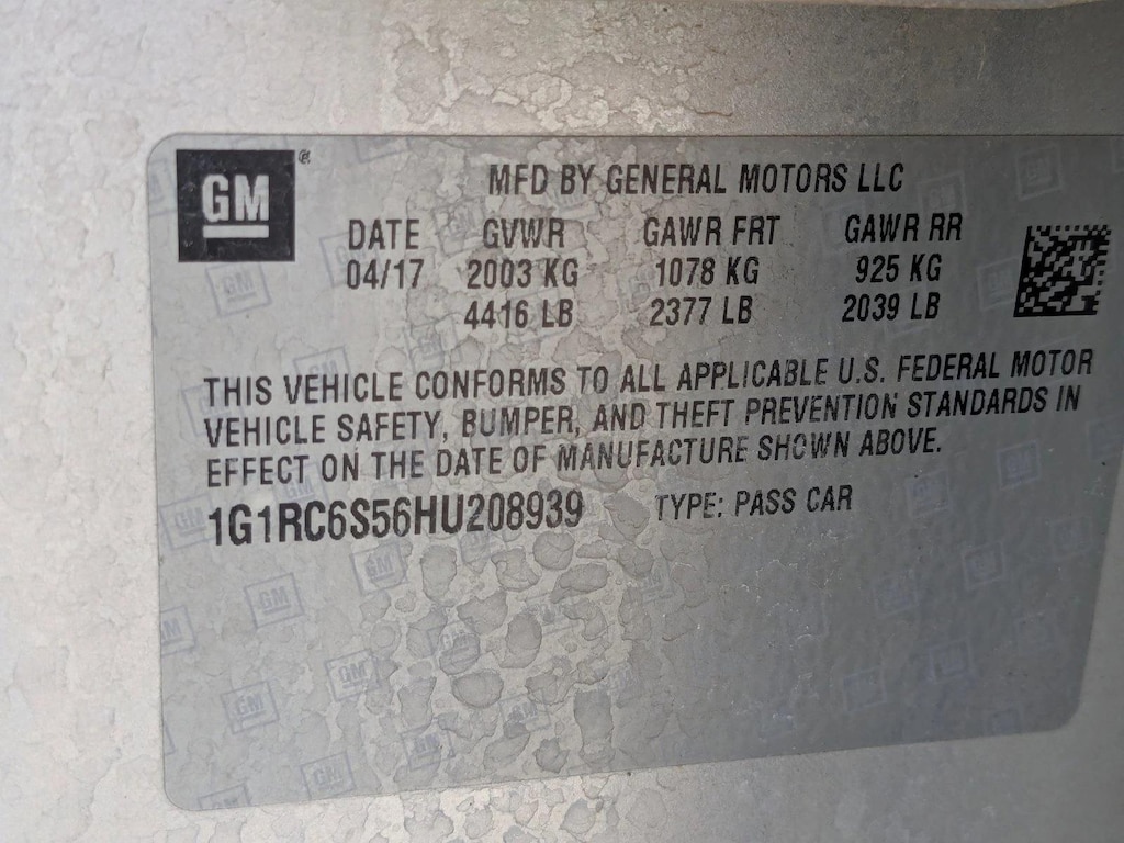 2017 Chevrolet Volt LT photo 2