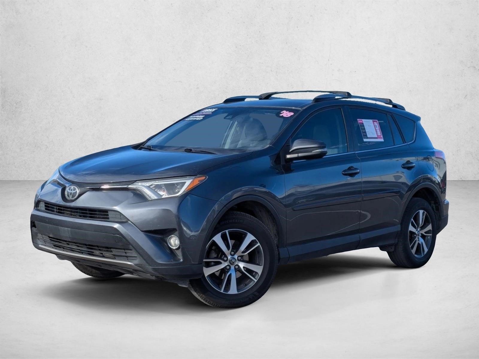 2018 Toyota RAV4 XLE's photo