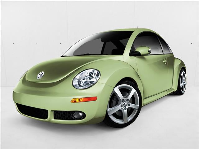 2010 Volkswagen New Beetle Base's photo