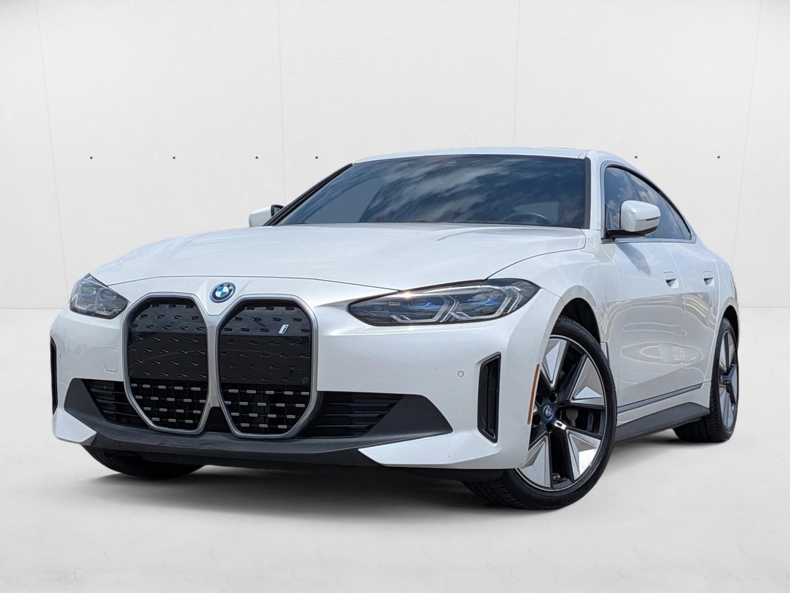 2023 BMW i4