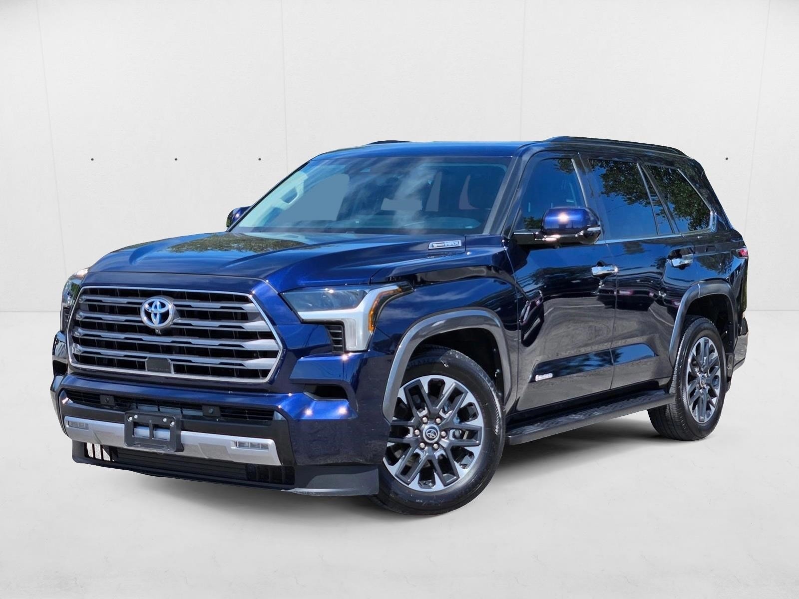 2023 Toyota Sequoia Limited's photo