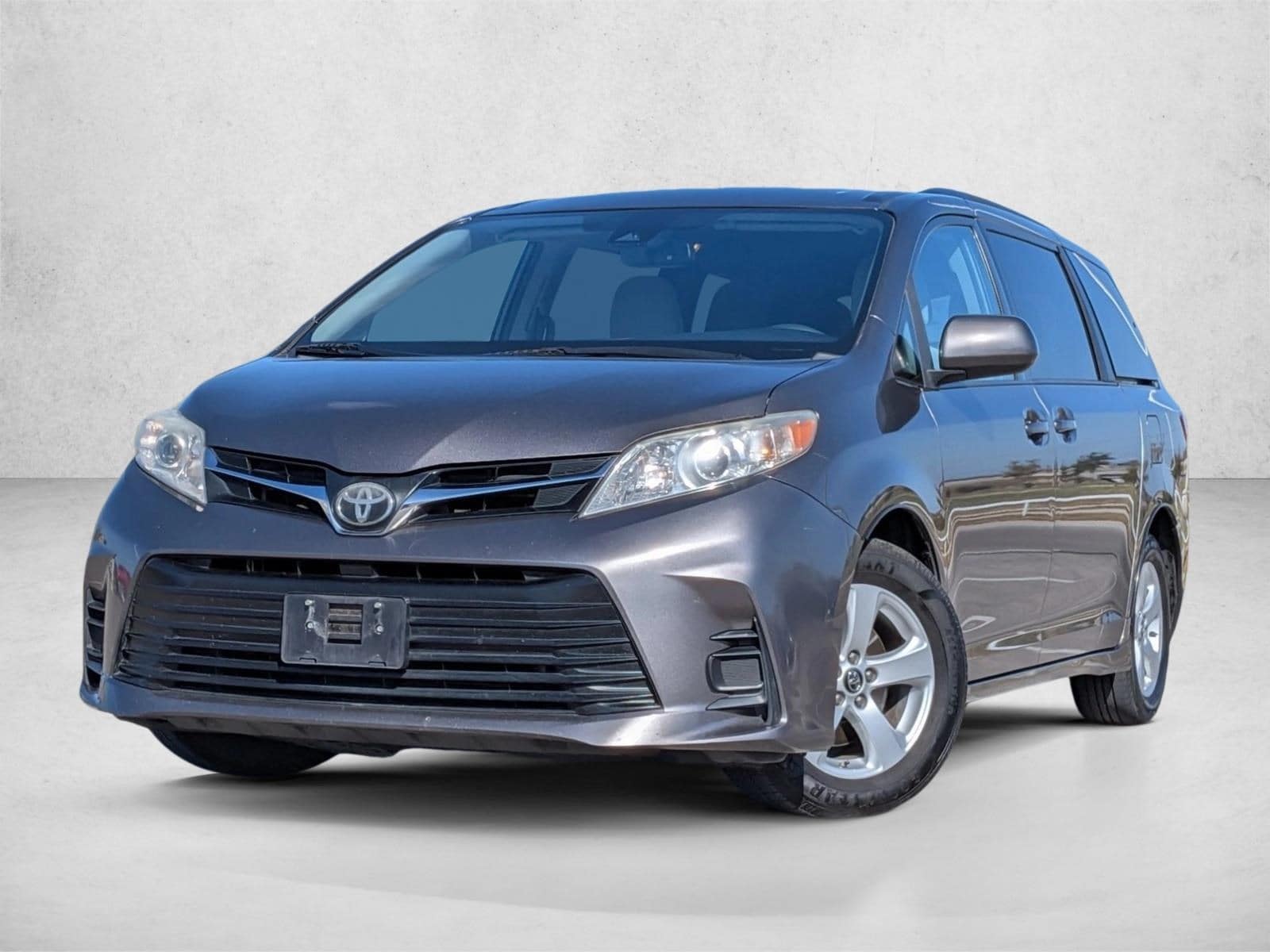 2019 Toyota Sienna LE