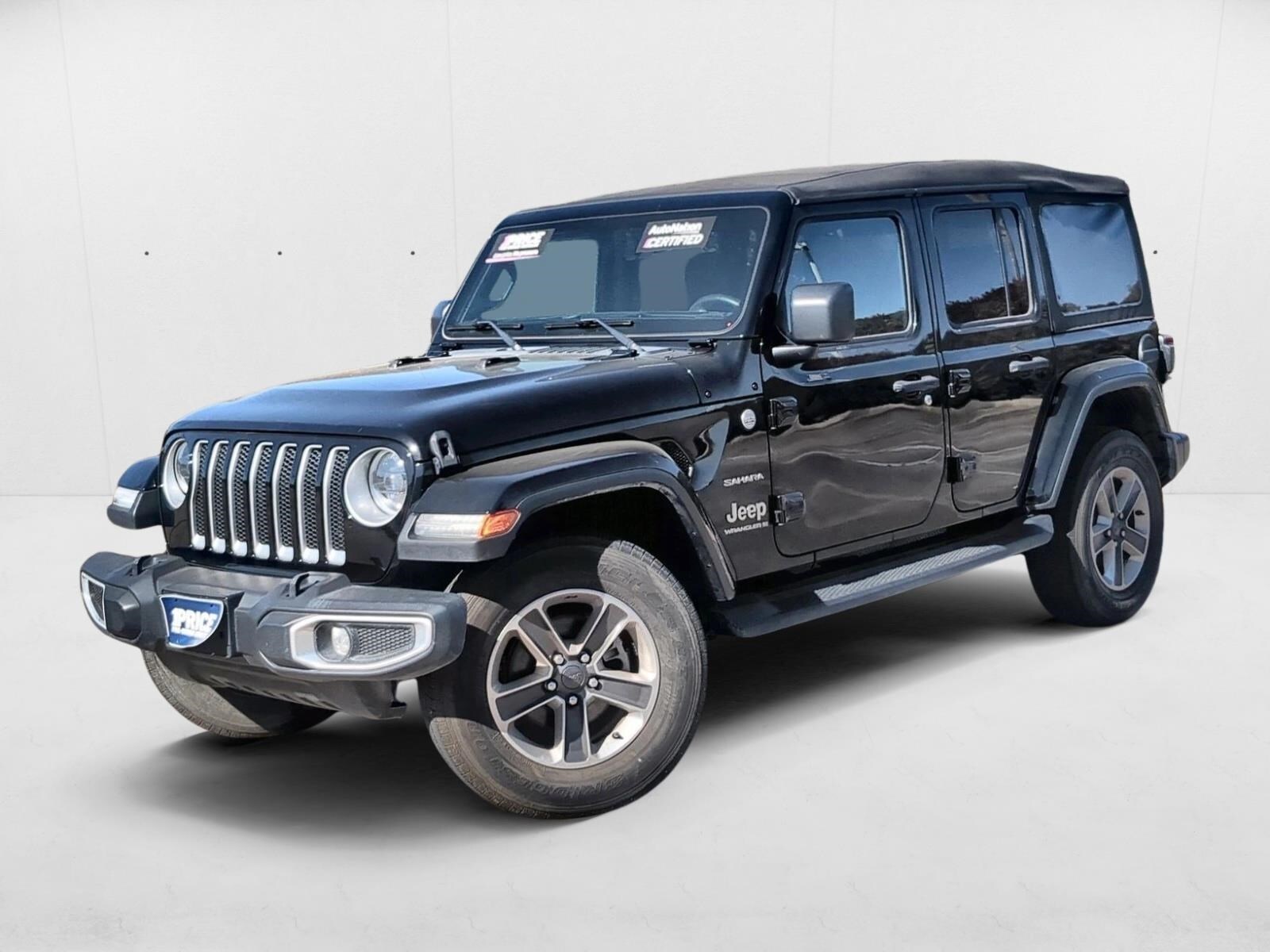 2023 Jeep Wrangler 4-Door Sahara's photo