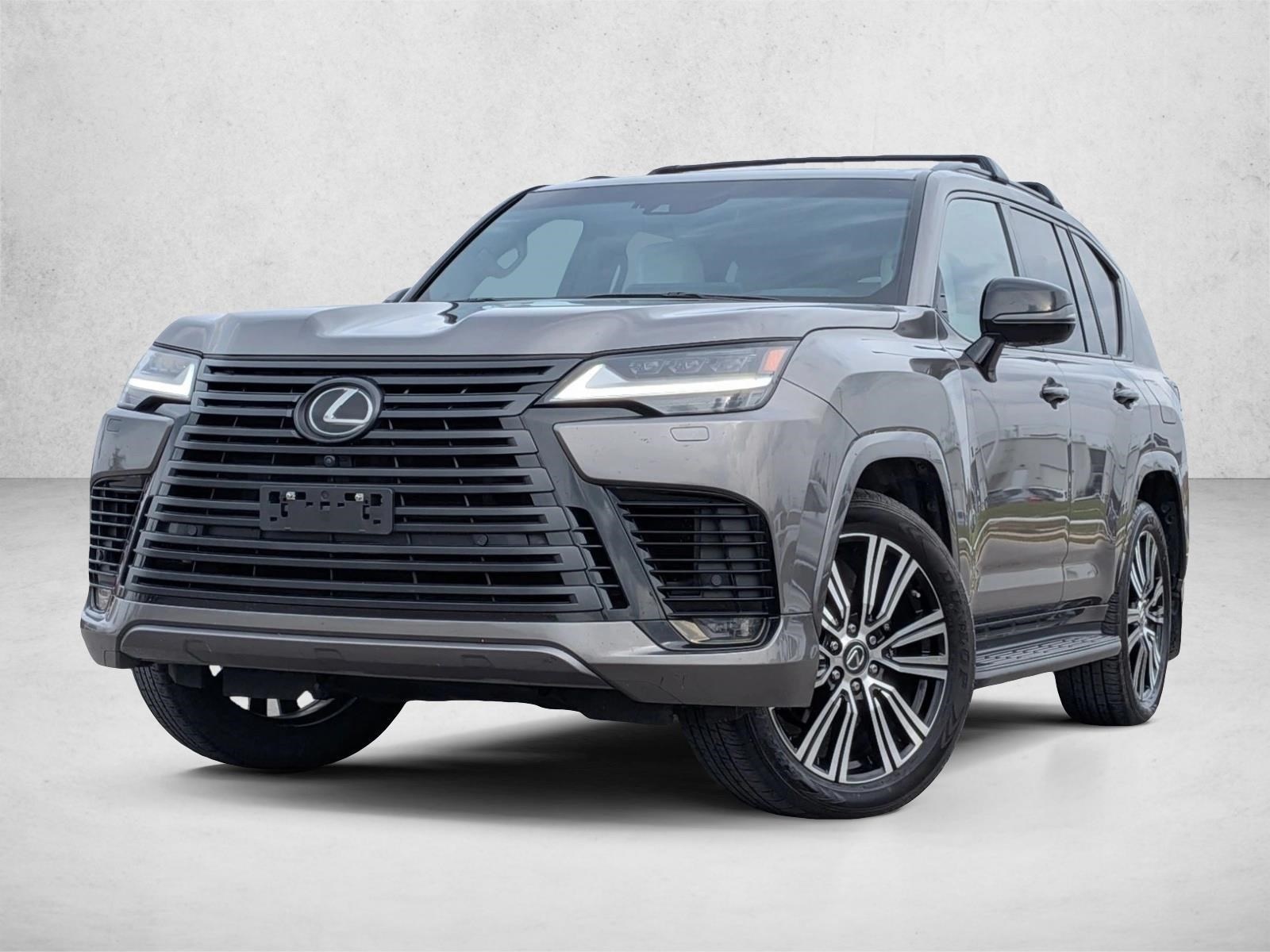 2023 Lexus LX Luxury's photo