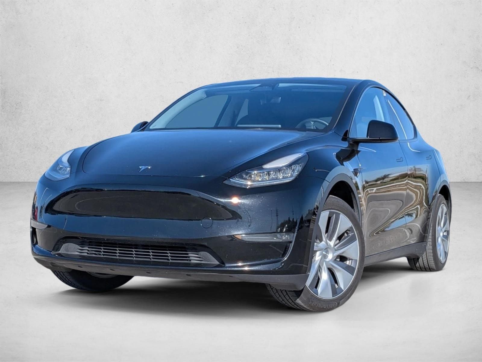 2023 Tesla Model Y Long Range's photo