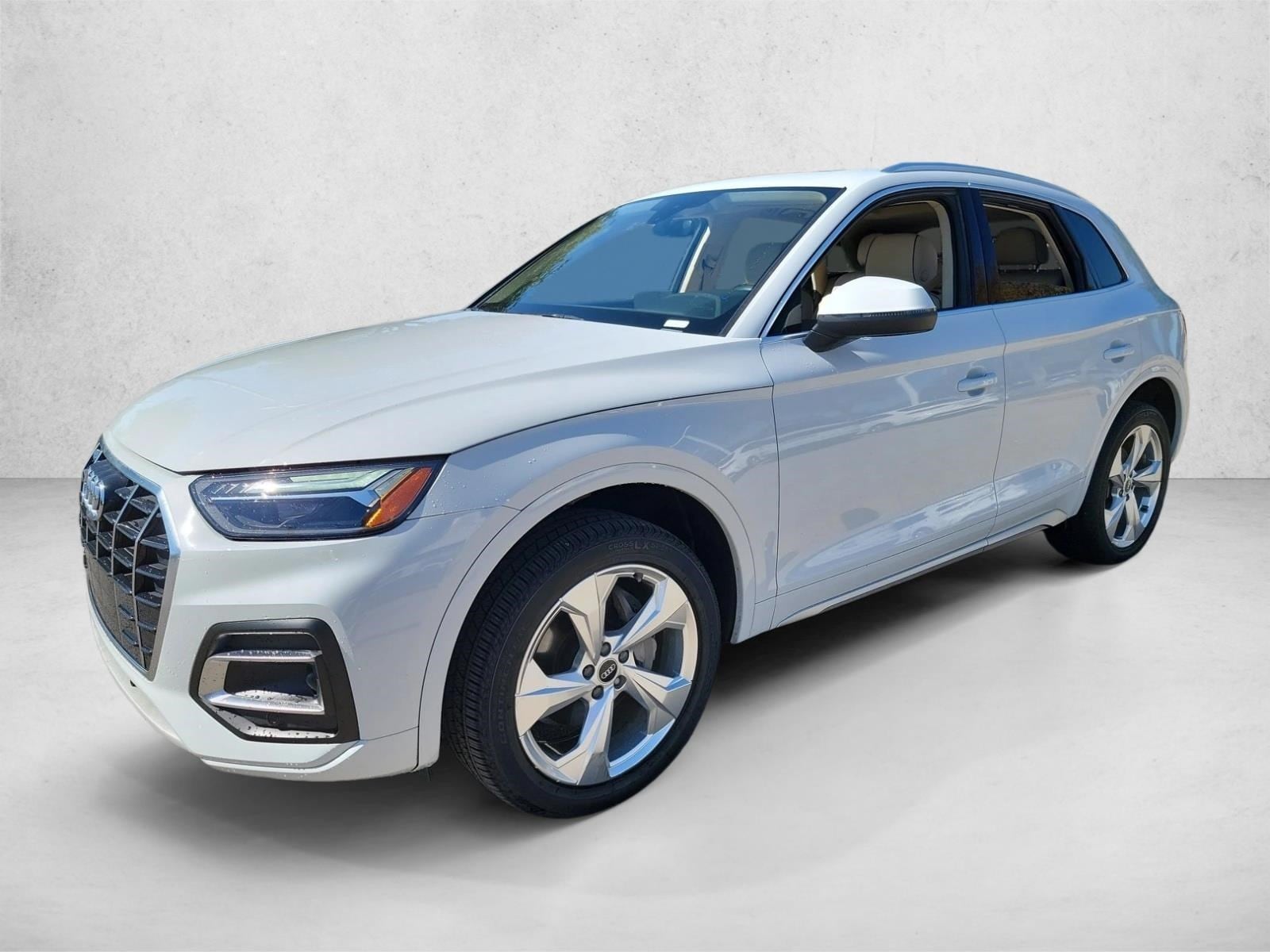 2021 Audi Q5 Premium Plus's photo