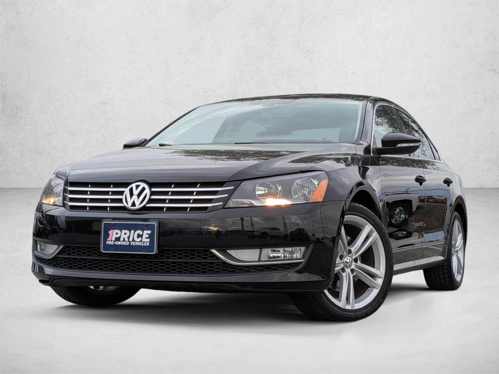 2012 Volkswagen Passat SE's photo