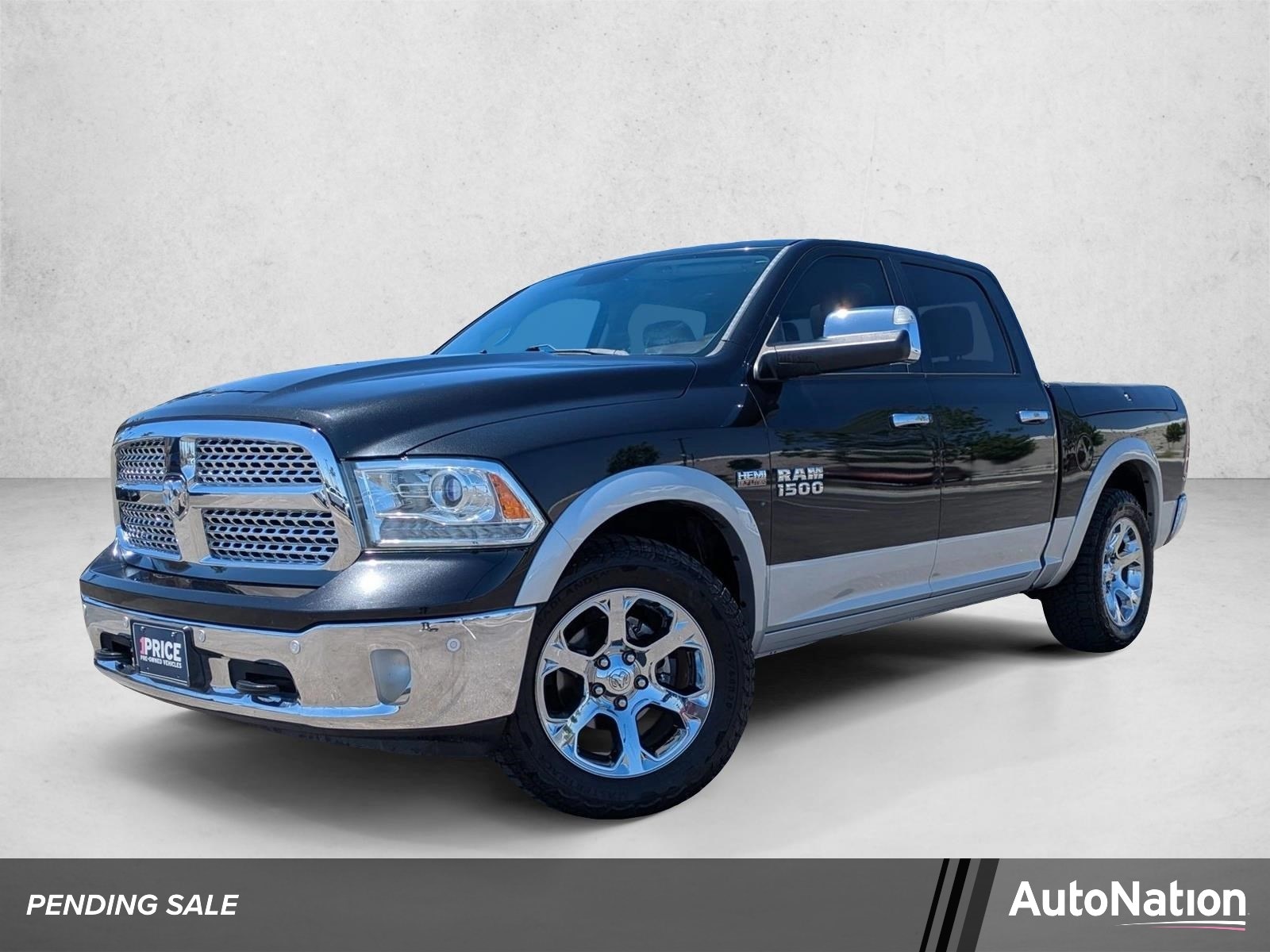 2016 RAM 1500 Laramie 4x4 Crew Cab 5'7's photo
