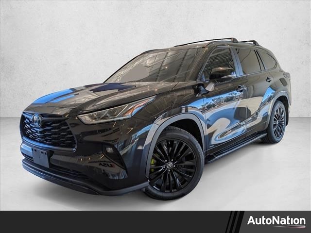 2021 Toyota Highlander Platinum's photo