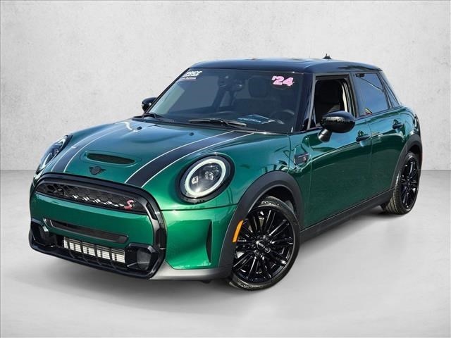 2024 MINI Hardtop S's photo