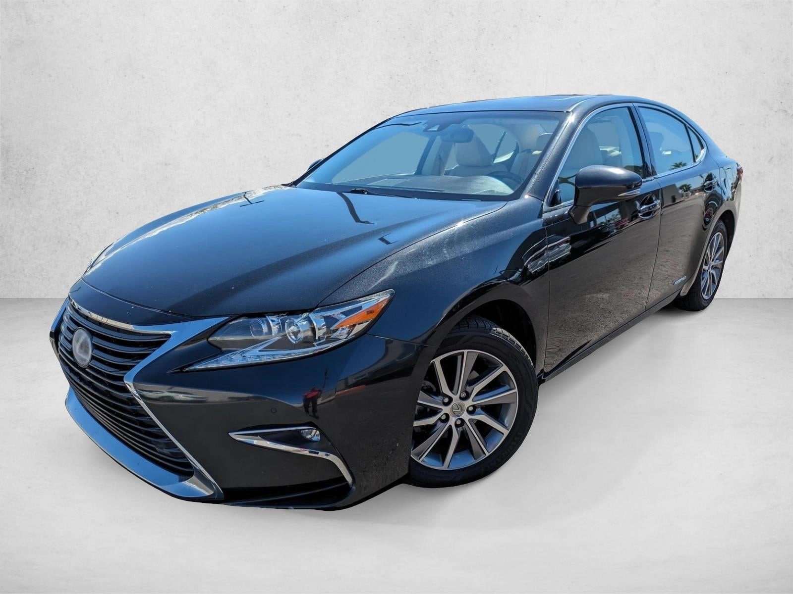 2016 Lexus ES 300h