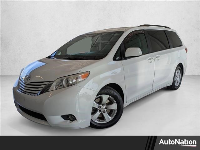 2015 Toyota Sienna LE