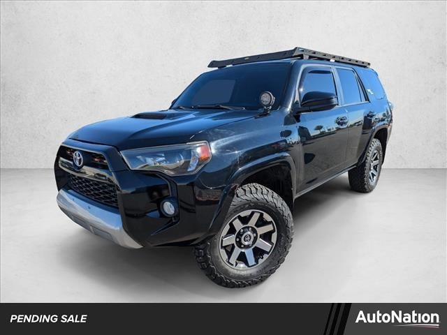 2018 Toyota 4Runner Off-Road's photo