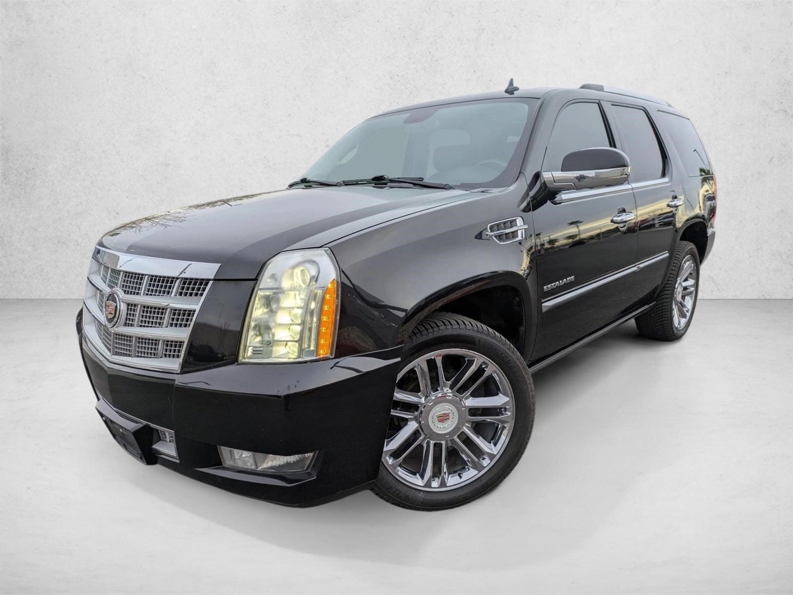 2013 Cadillac Escalade Platinum Edition's photo