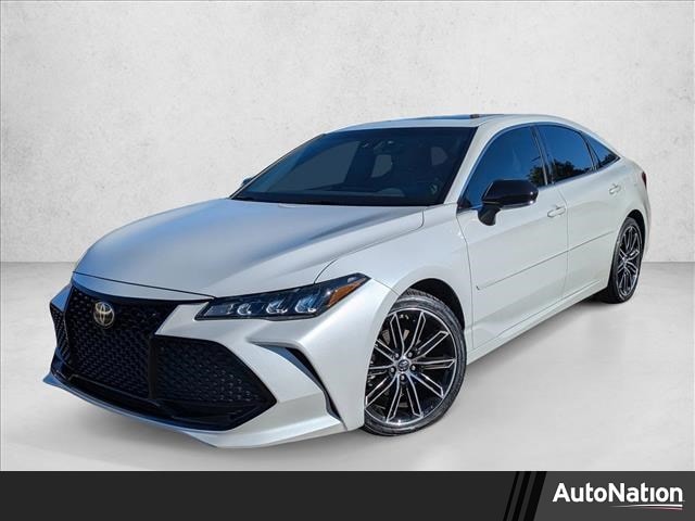 2019 Toyota Avalon XSE's photo