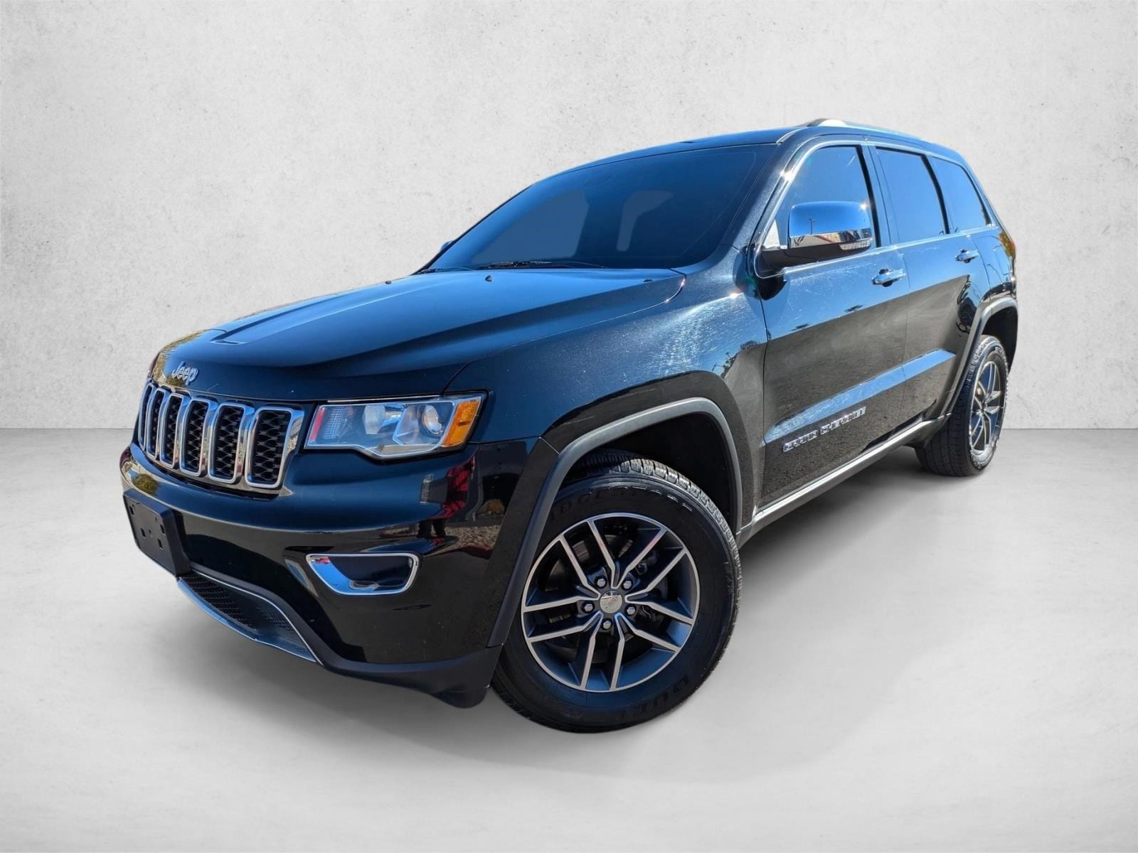 2017 Jeep Grand Cherokee Limited's photo