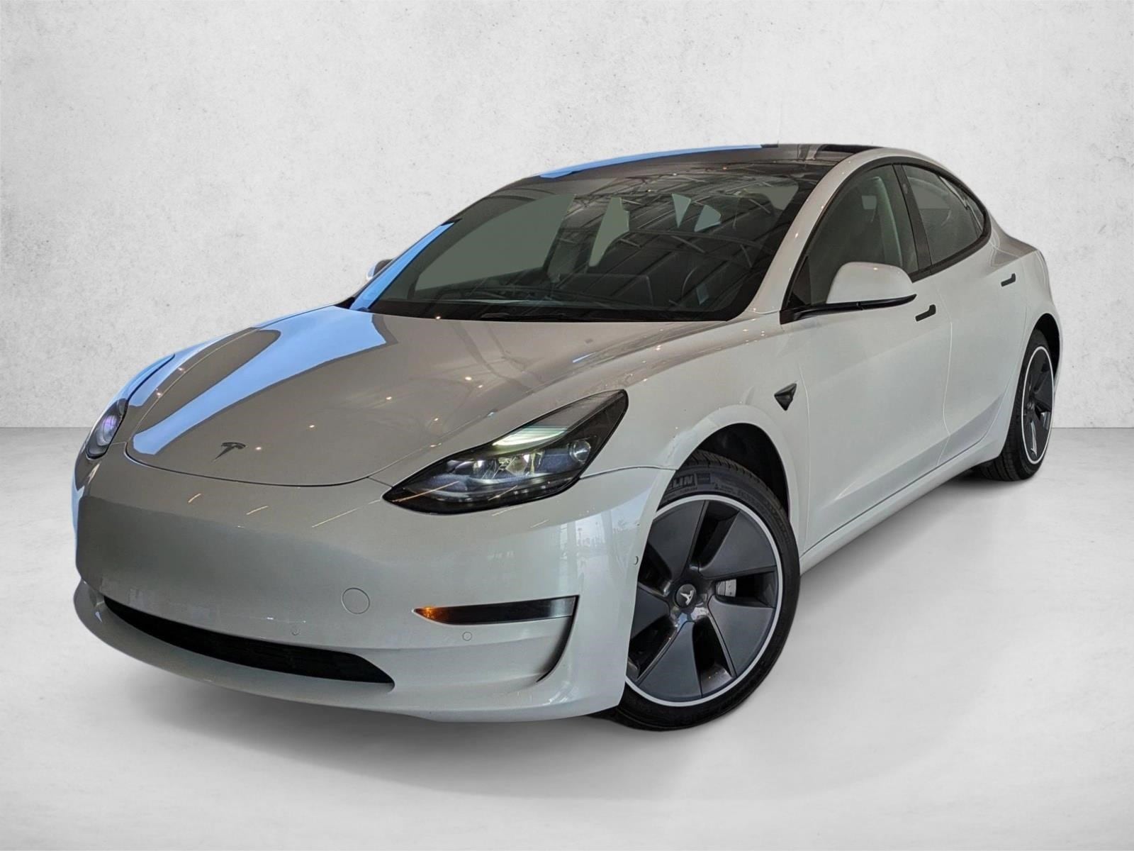 2022 Tesla Model 3 Base's photo