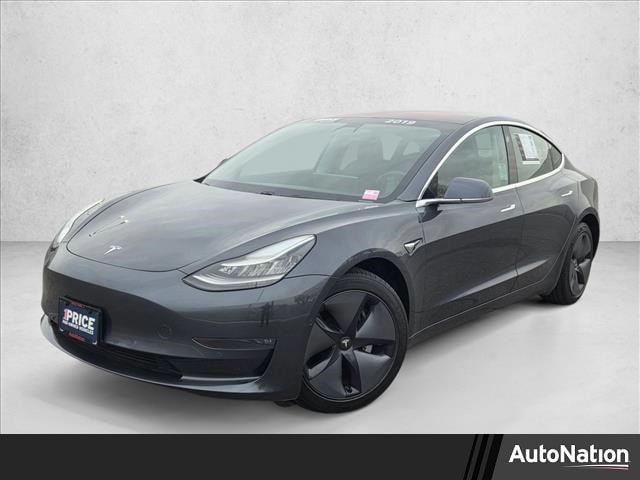 2019 Tesla Model 3 Base's photo