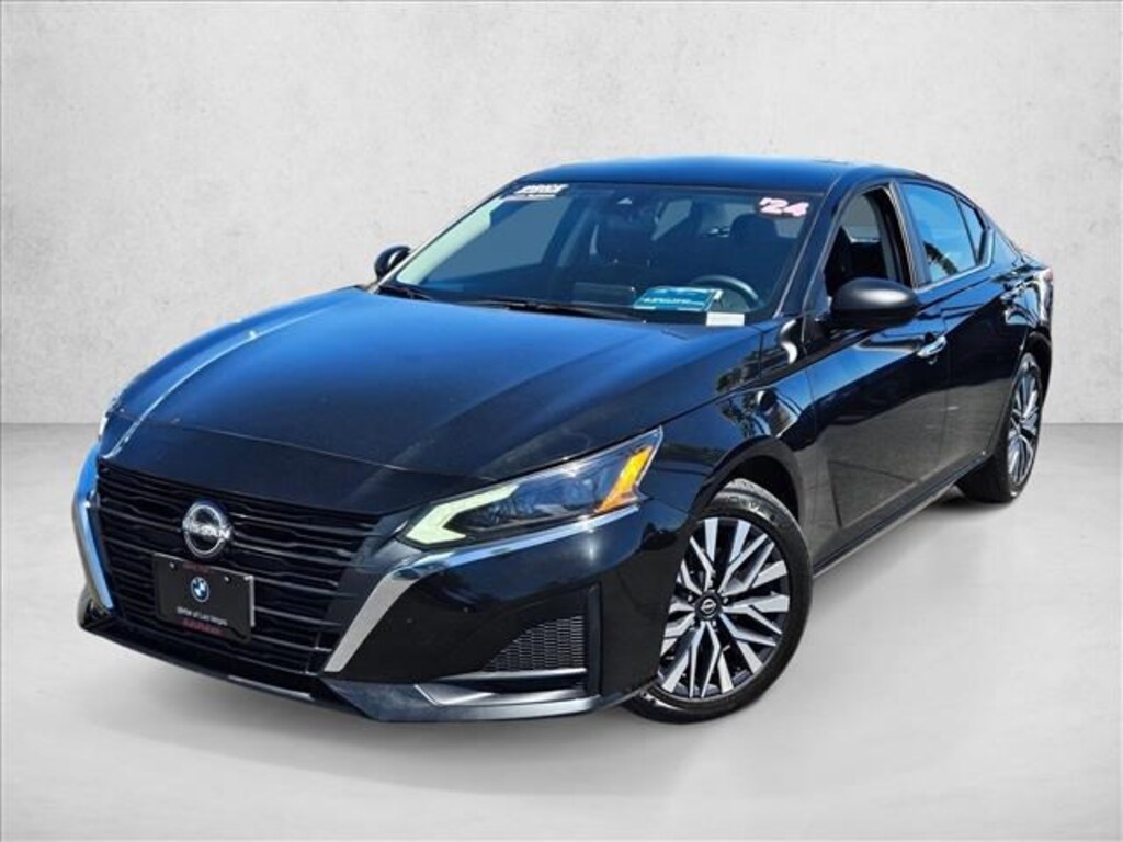 Used 2024 Nissan Altima 2.5 SV Sedan