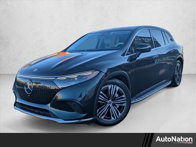 2023 Mercedes-Benz EQS SUV Base's photo